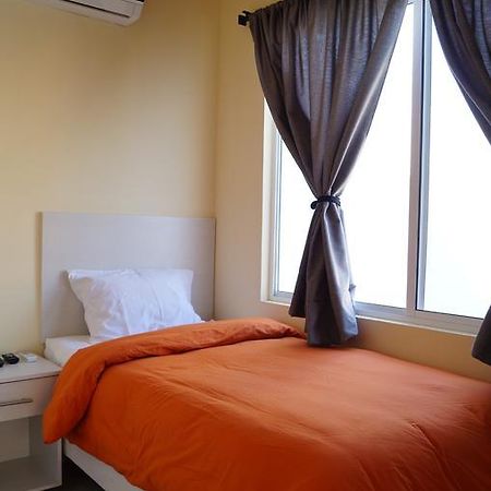 Mv Suites Монтерей Екстериор снимка